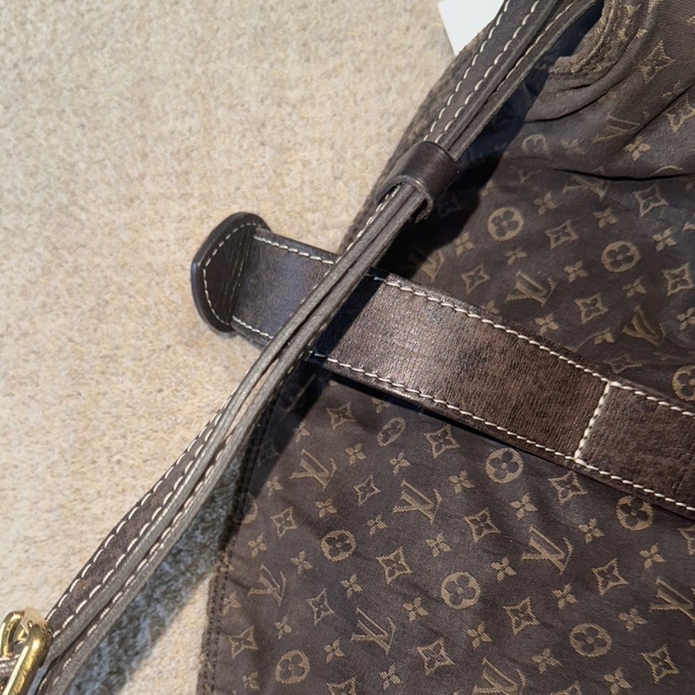Louis Vuitton Brown and Gold Monogram Shoulder Bag with Gold Hardware - Picture 12 of 14